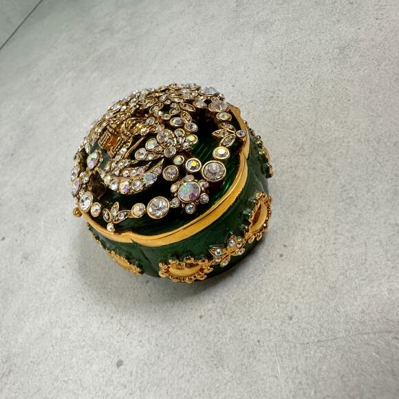 Joan Rivers Trinket Box Taj Mahal AB Crystal Green Enamel Gold Tone Brooch - Picture 5 of 11